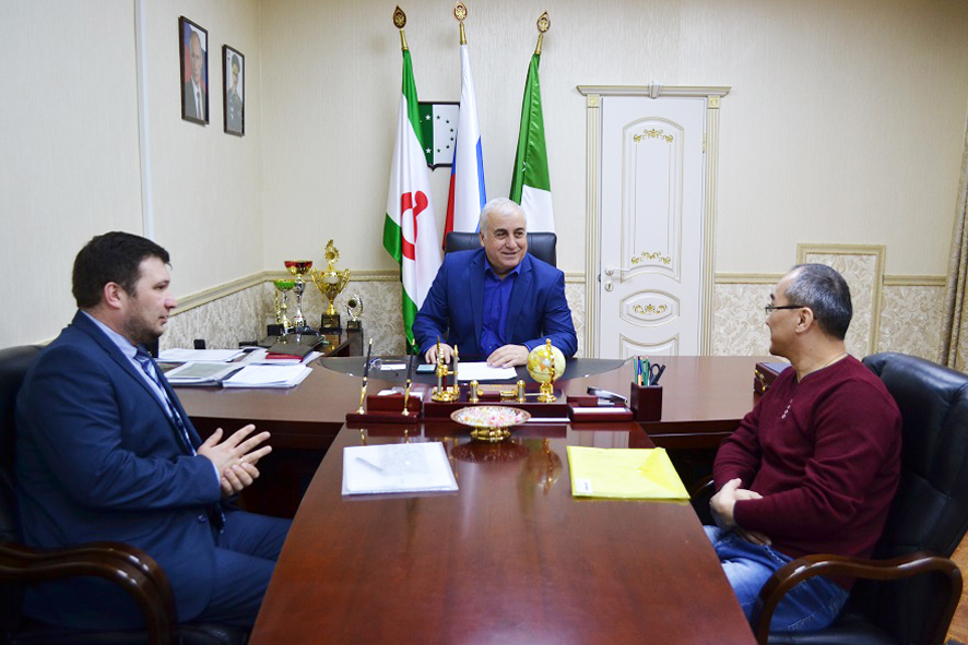 Специалисты АО "Гипрониигаз" встретились с главой администрации Малгобекского муниципального района